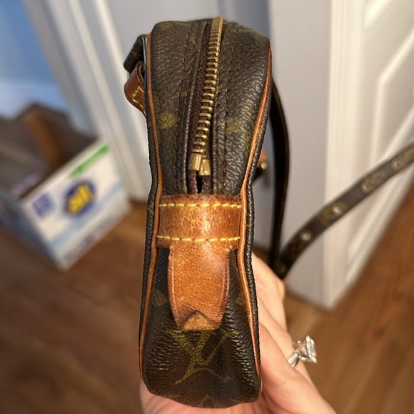 Authentic Louis Vuitton Marly Crossbody bag - Picture 6 of 7